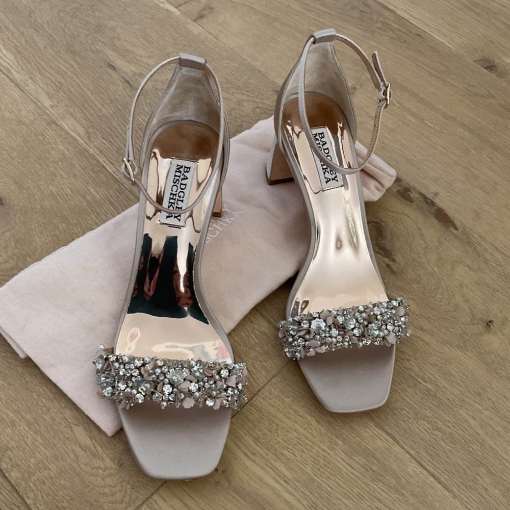 NIB Badgley Mischka Teela Heeled Sandal